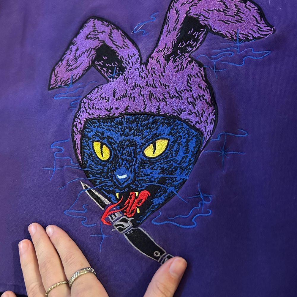 Praying Rabbit Split color crewneck